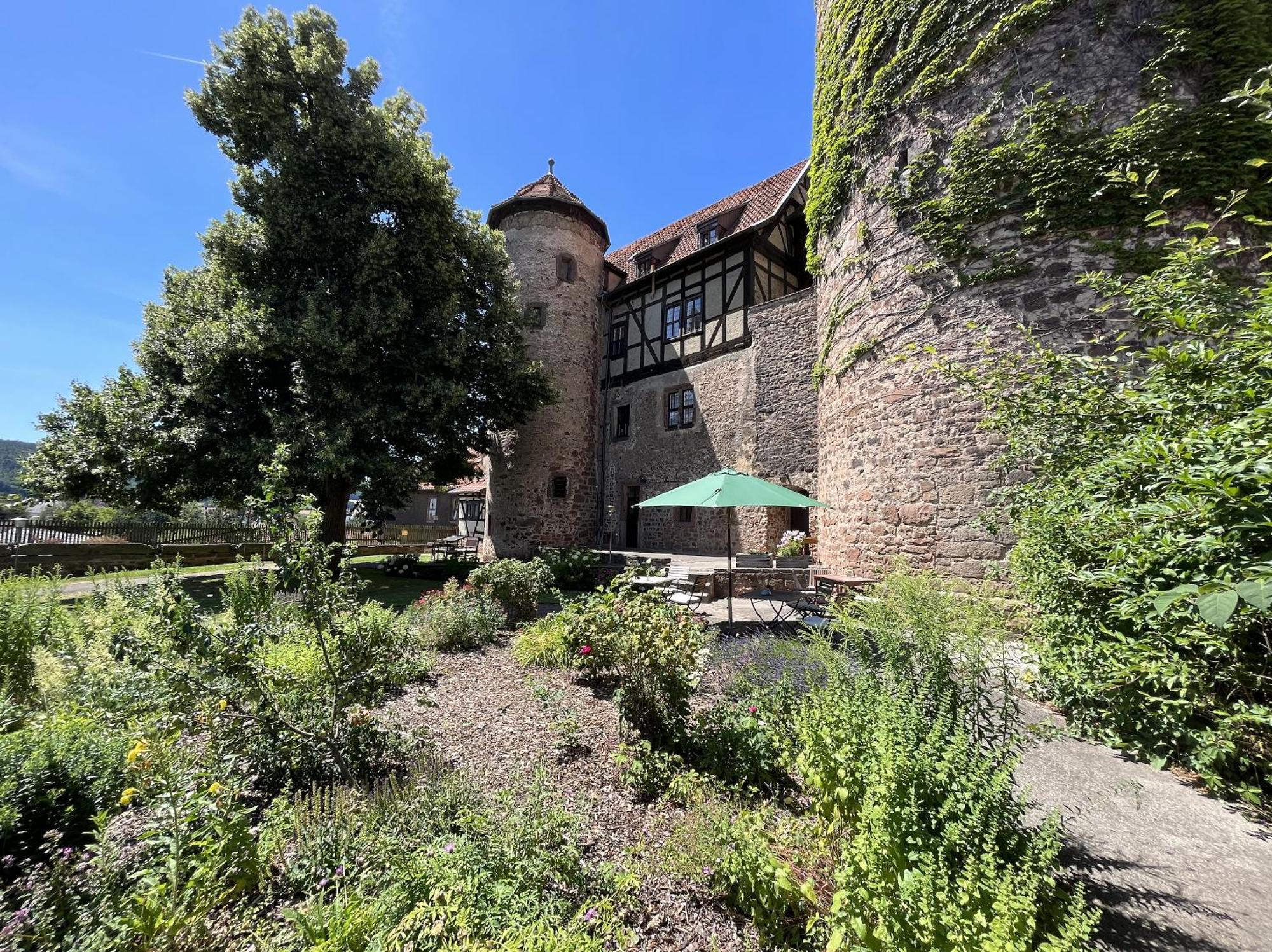 Graefin Anna - Design-Apartment In Der Historischen Hinterburg Schlitz - Nahe Fulda Und Bad Hersfeld Экстерьер фото